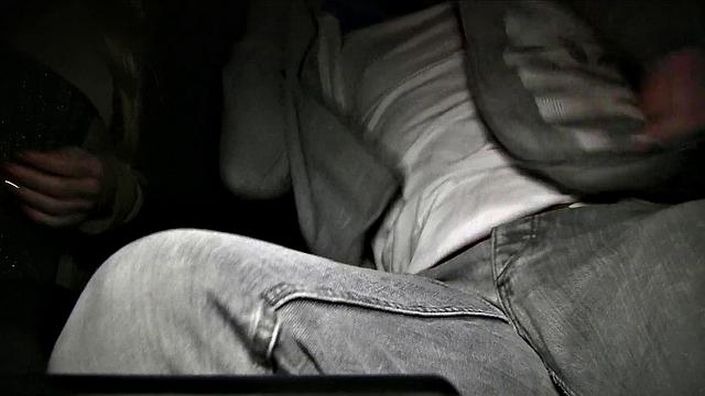 блондинка в очках обещает всё ради смешной славы на шоу