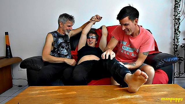 Stinky Feet Get Tickled - Jeff Drizzle, Elis Ataxxx & Richard Lennox
