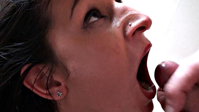 SSophie Garcia wants you to watch her get creampied