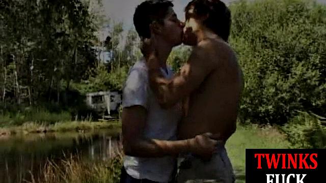 A kinky amateur twink get her bottom creamed after a hot rimjob and BJ