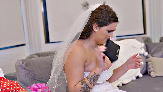 Taylee Wood разносит VIP-вечеринку с огромными членами и страстным дрочевом