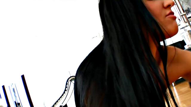 Solo masturbating bae plays with toy while fucking