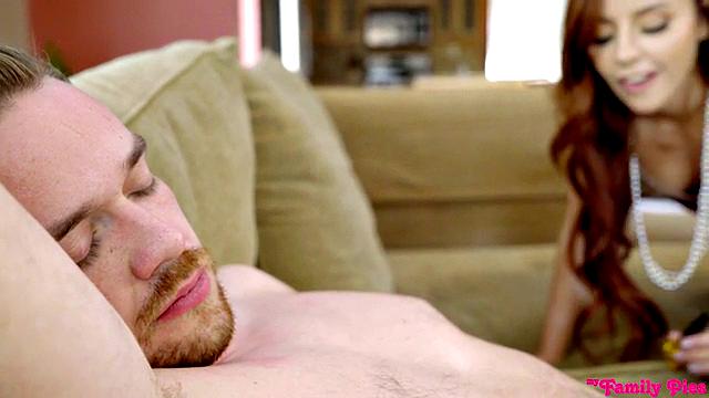 Fucking My Step Sister For New Year - S11:E3