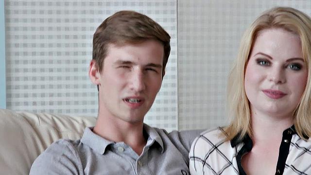 адри берти сосёт и трахается, пока муж куколдует