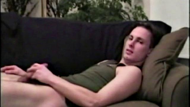 Watching this stunning Australian boy in solo scene