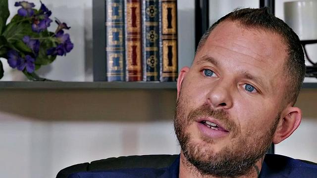 Office beauty fucked in meeting room by big dick