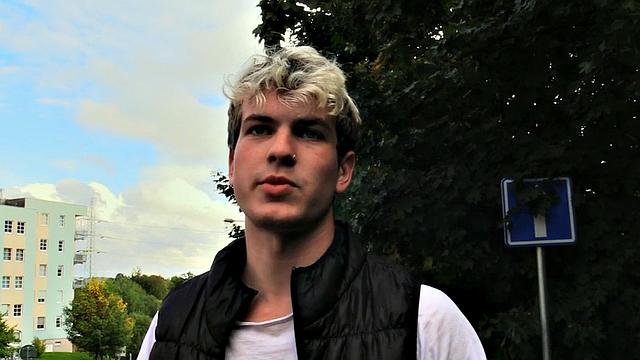 Euro guy picked up and assdrilled in homemade POV