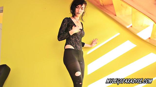 Alice Avreg Goth Girl In Pantyhose