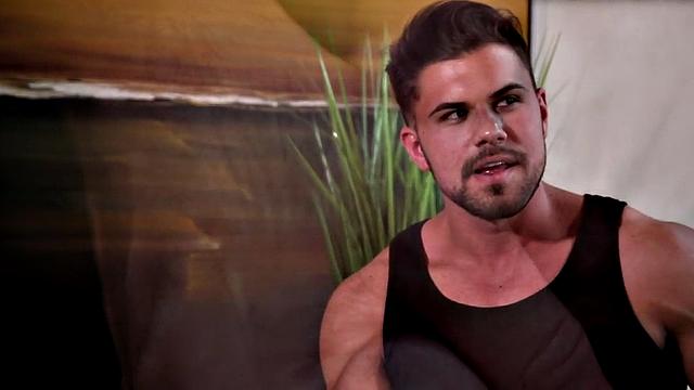 Ripped amateur strokes his shaved dong in solo