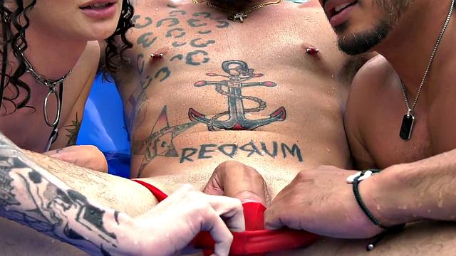 Babes sucking bisexual boyfriends in outdoor adept