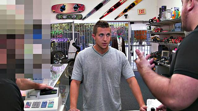 Real pawnshop customer sucks 2 cocks in amateur 3some