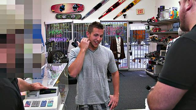 Real pawnshop customer sucks 2 cocks in amateur 3some