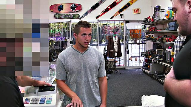 Real pawnshop customer sucks 2 cocks in amateur 3some