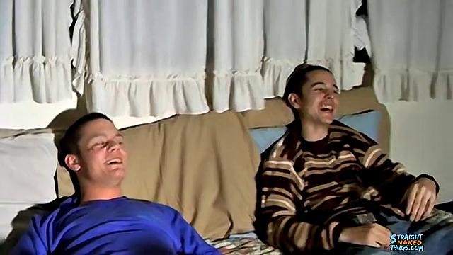 Сосут сочную сперму - Бумер Джейкоби и Вайли