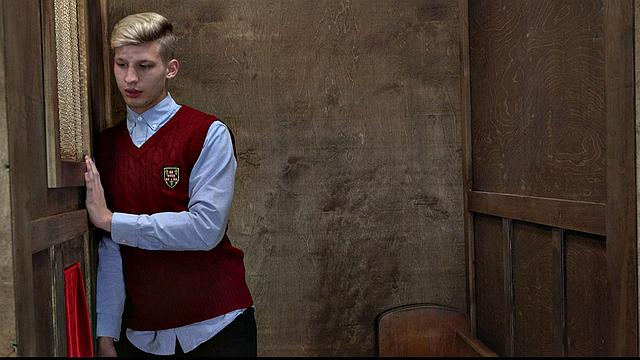 Джейс пришёл к исповеди и оказался на члене у священника