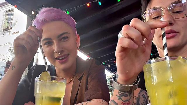 Tattooed queer licks GFs pussy in steamy sex at home