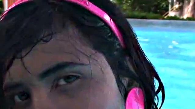 Watch as Latina teen Tobie Teen fingers herself at the pool in hot solo action