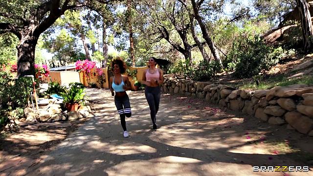 Jogging His Memory With Pussy