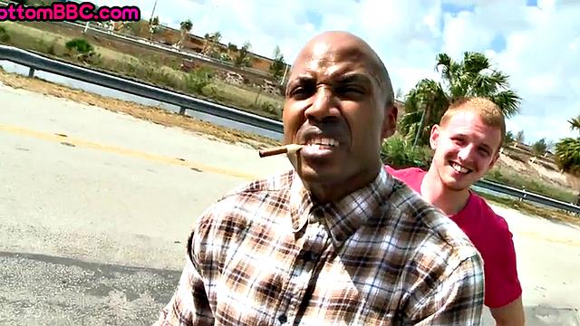 Outdoor black thug fucked by white