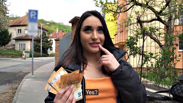 pov: снял развязанную красотку и оттрахал прямо на улице