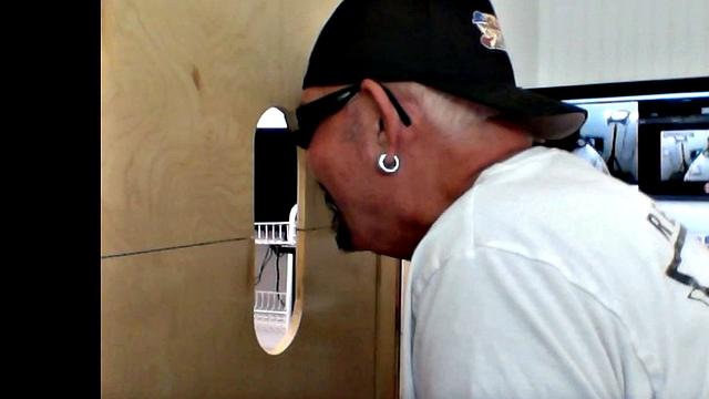 Gloryhole Thick Dick Getting Drained