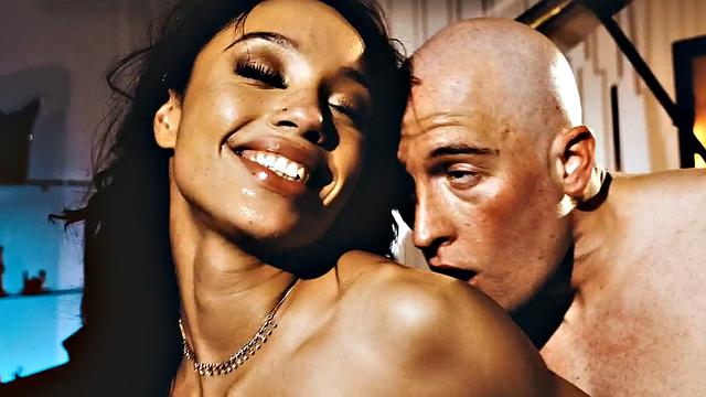 Seductive Ebony babe in lingerie gets fucked