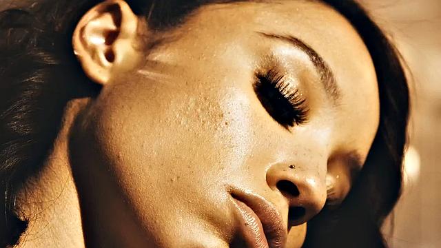 Seductive Ebony babe in lingerie gets fucked