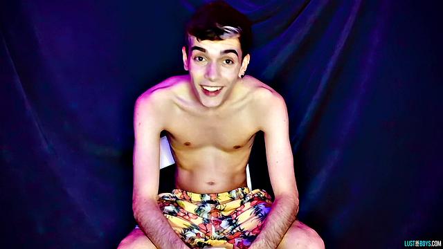 henry evans tries out a new ass toy for a wild gay session