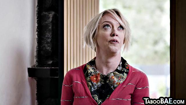 Anal-loving sluts hard fucked in a threesome