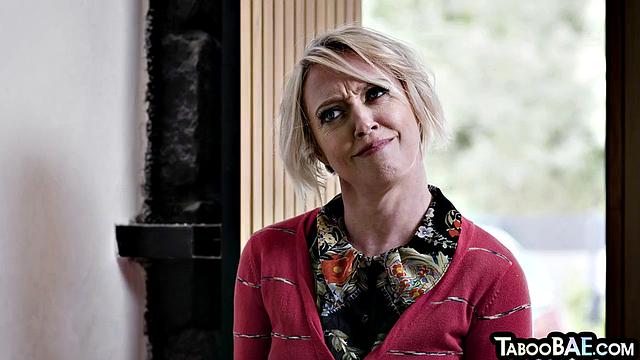 Anal-loving sluts hard fucked in a threesome