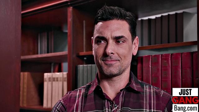 Big Booty Babe Stretching Both Holes