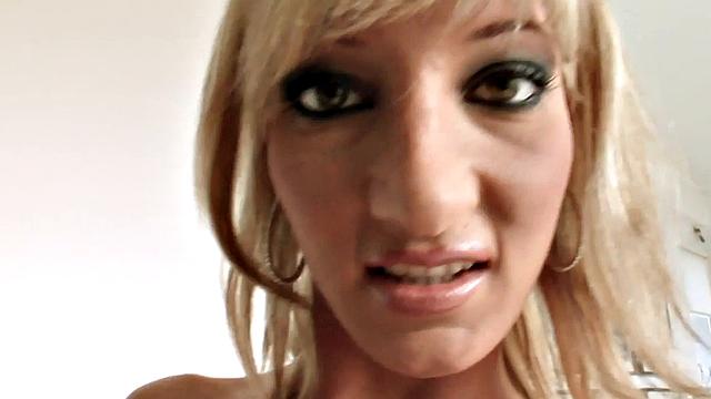 MILF perverted babe fucked by nice dick in threesome