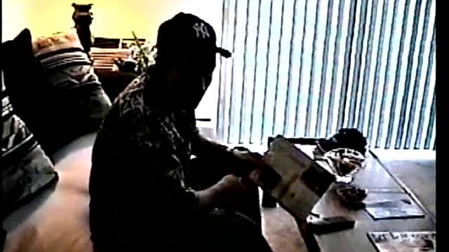 Прямолинейный Тони не прочь, когда его вылизывают и делают ручную работу на камеру