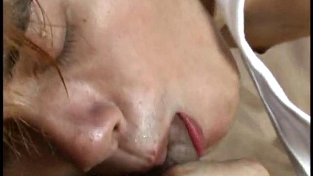 Having discovered an old shack on the beach, Asian boys Tann and Watt decide to have a quick go of it. It's not long before they are into one anothrr.