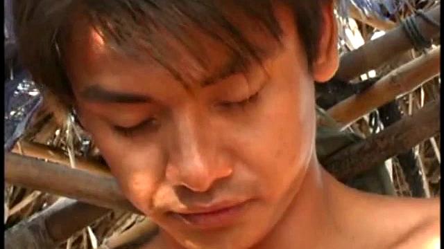Having discovered an old shack on the beach, Asian boys Tann and Watt decide to have a quick go of it. It's not long before they are into one anothrr.