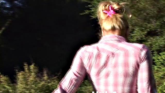 Lesbo slut fingering Summer