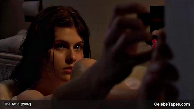 Alexandra Daddario side boobs