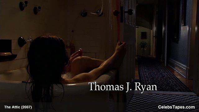 Alexandra Daddario side boobs