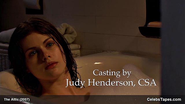 Alexandra Daddario side boobs