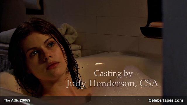 Alexandra Daddario side boobs