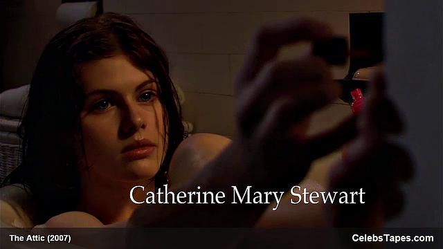 Alexandra Daddario side boobs