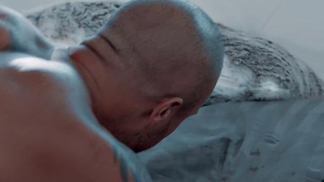 Black bottom bangs BBC hunk colleague on the bed