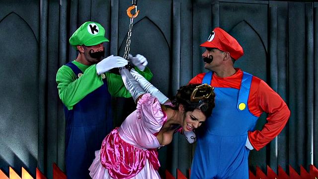 Laying Pipe with Bros