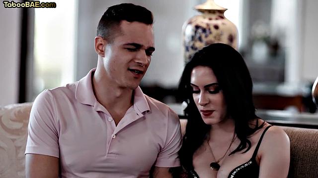 Petite ink cockriding in 3some