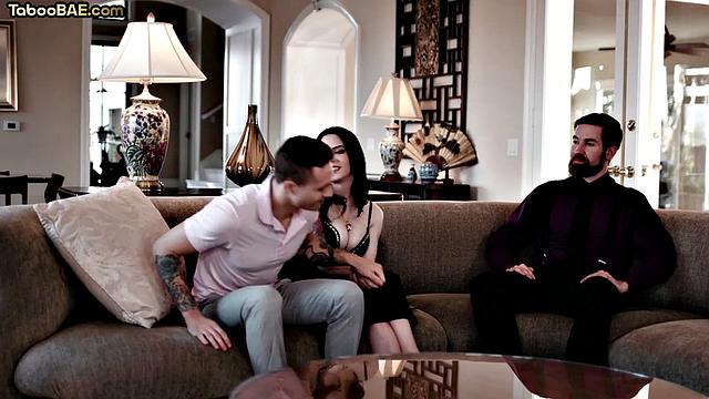 Petite ink cockriding in 3some