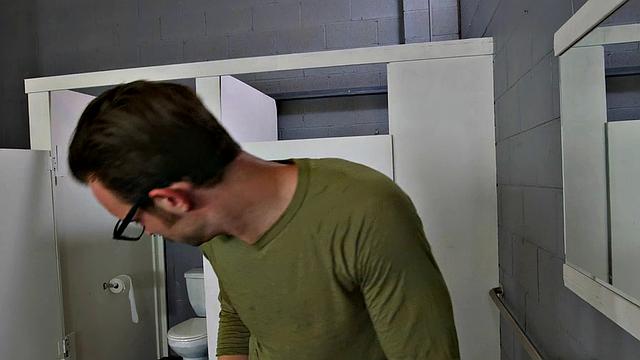 Gloryhole road trip: American babe gets her ass licked and fucked hard in a baseball cap