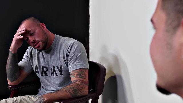 Татуированный отчим жестко трахает пасынка