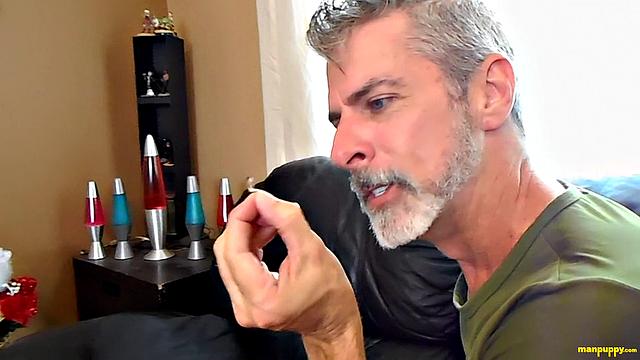 Suffocating In Giant Daddy's Ass - Richard Lennox