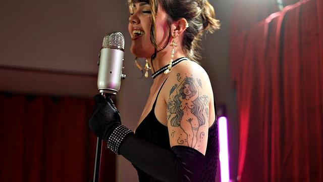 Transgender singer fucked by manager in asshole