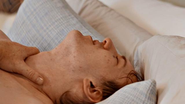 Muscled eager jock anal pounding his BF before cumming on face